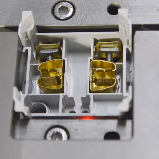 2021 Fabrikspezifische automatische Montagemaschine für Mikroschalter